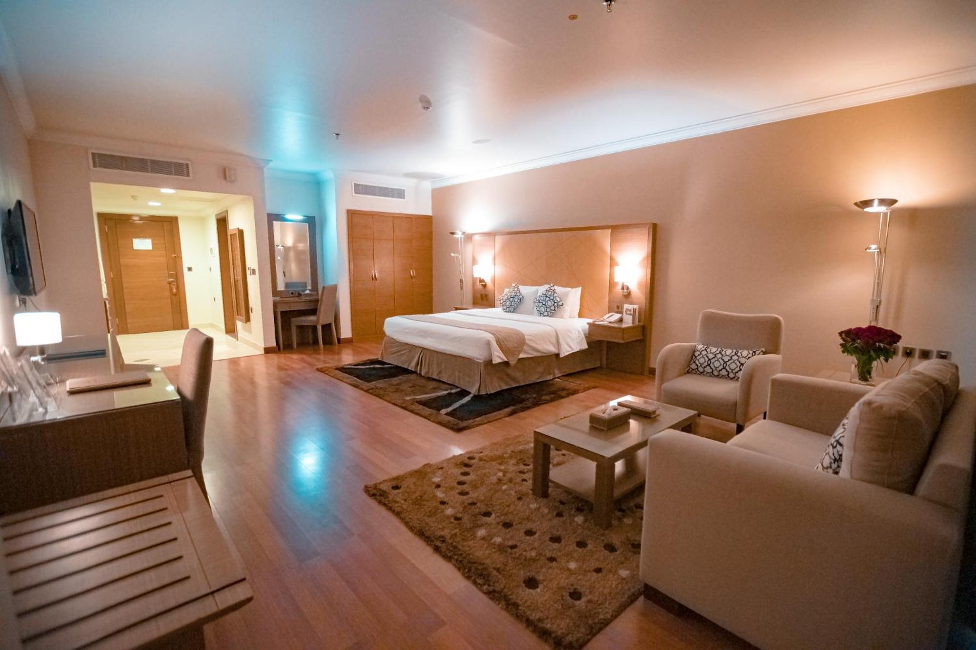 Golden Tulip Hotel Buraidah Al Qassim Екстер'єр фото