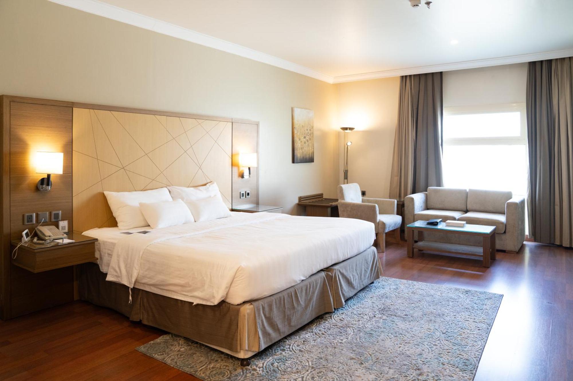 Golden Tulip Hotel Buraidah Al Qassim Екстер'єр фото